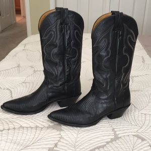 Nocona Boots women’s size 10 and men’s 8.5